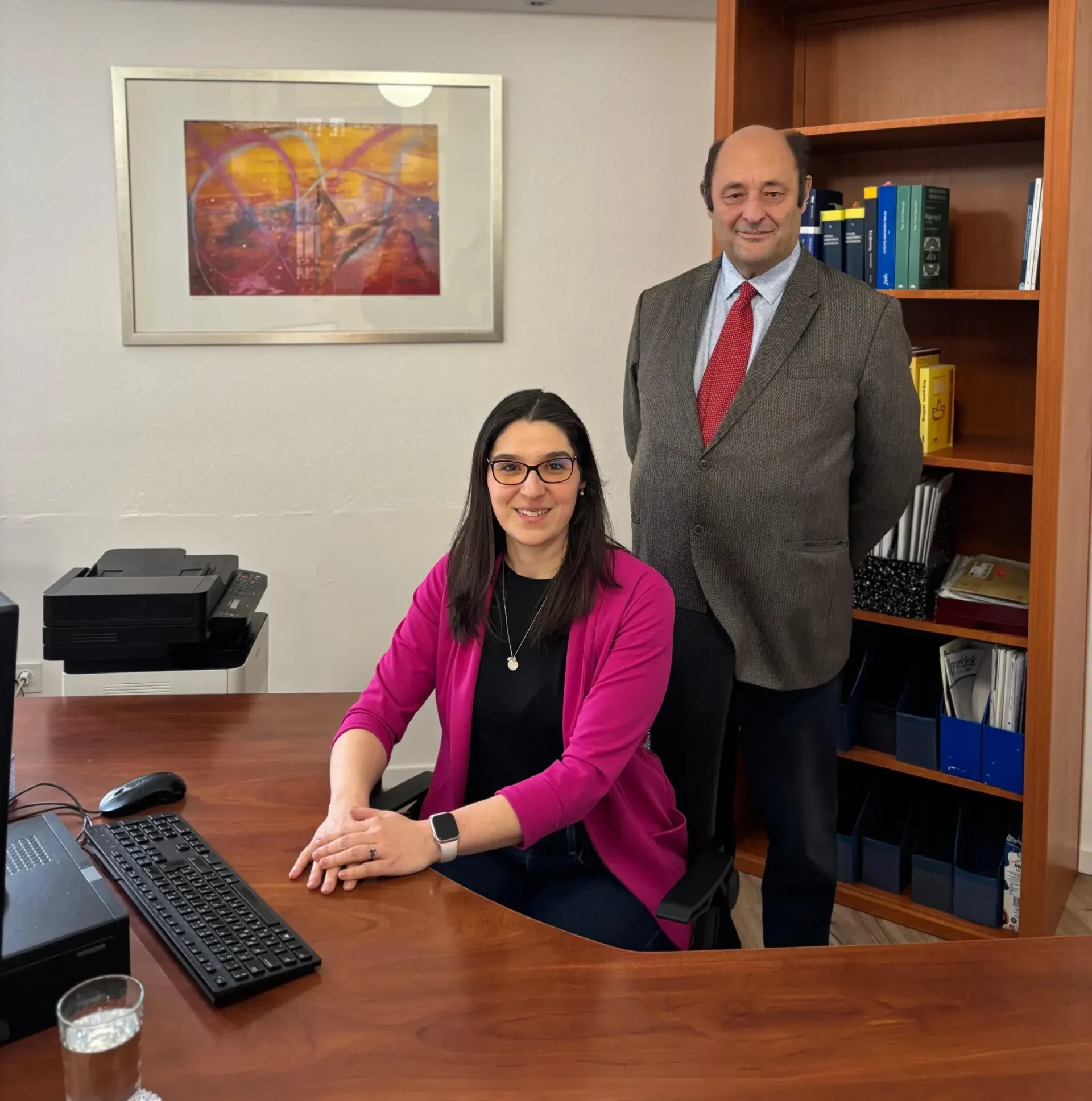 A Budapesti 393. sz. Ügyvédi Iroda munkatársai